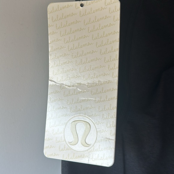 NEW WITH TAGS - Lululemon Ebb & Flow Crop - size 8 - Picture 8 of 10